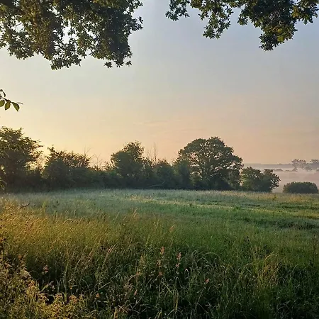 Bed and Breakfast Memory 44' Auxais