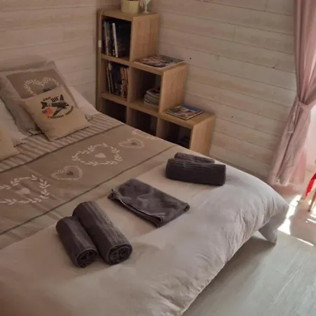 Bed and Breakfast Memory 44' 3*